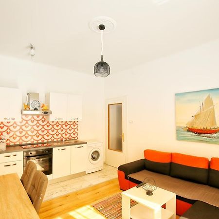 Family Apartment Рийека Екстериор снимка